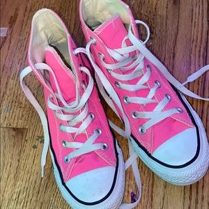 pink converse